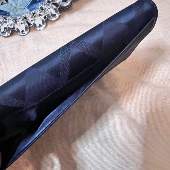 Givenchy Bifold Long Wallet  Black Unisex - Picture 3 of 11